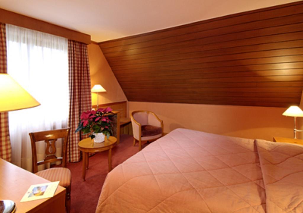 Hotel Aux Chants Des Oiseaux Ottrott Exterior foto