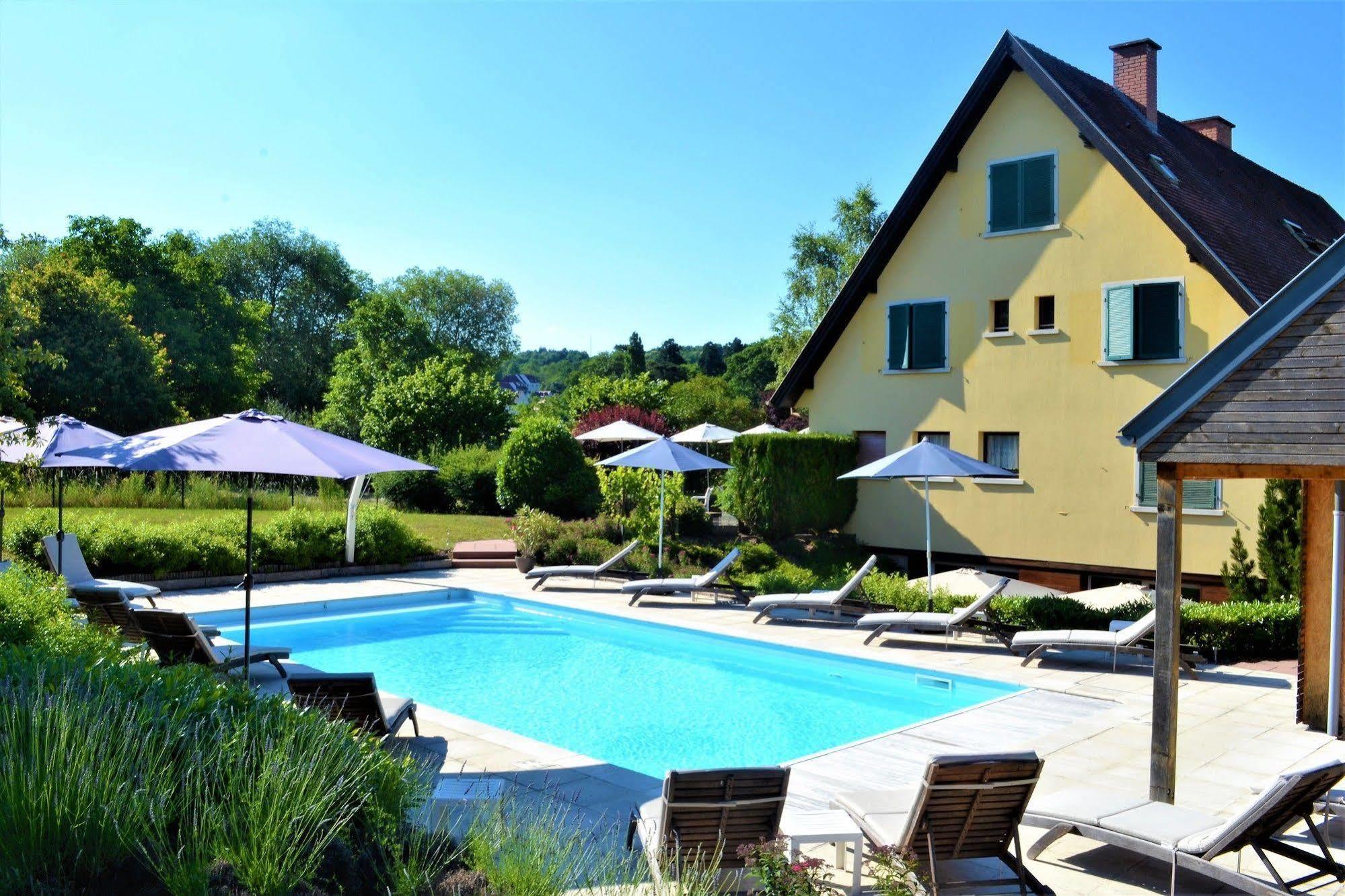 Hotel Aux Chants Des Oiseaux Ottrott Exterior foto